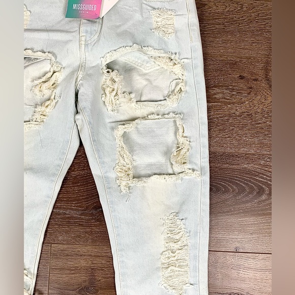 Women’s NEW Missguided Ripped/Shredded Denim High Waist Boyfriend Jeans, 6 - NWT - Picture 8 of 11